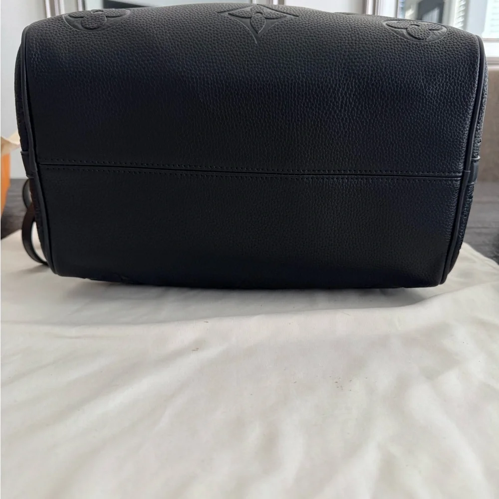 Black Embossed Leather Bag - Picture 9 of 9